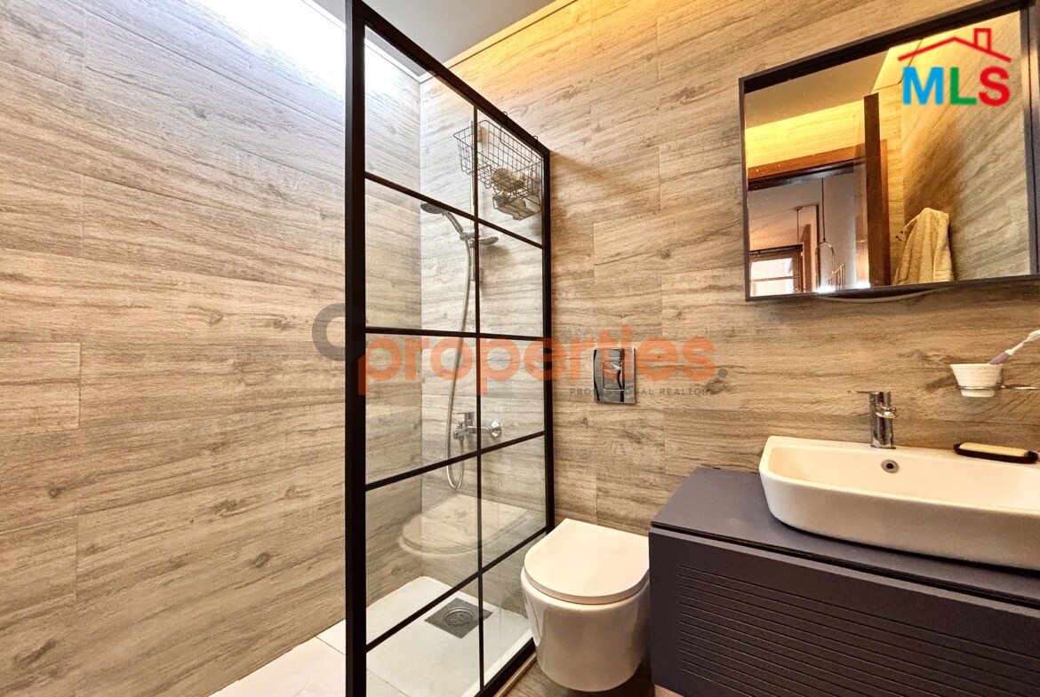 Apartment for Sale in Qennabet Broumana with Terrace & Pool – CPRA175 – قنابة برومانا