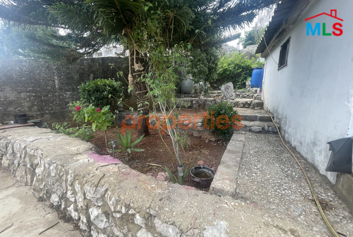 House with land for sale in Ajaltoun بيت مع ارض للبيع في عجلتون CPKNS11