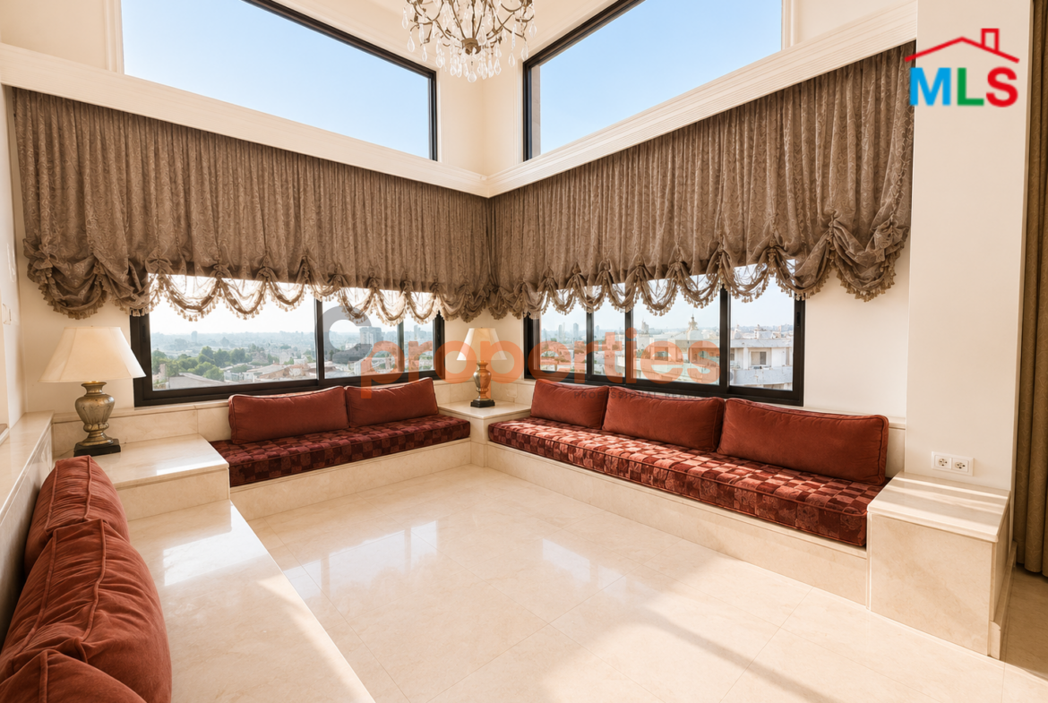 Apartment for Sale in Hazmieh شقة للبيع في الحازمية CPMK225
