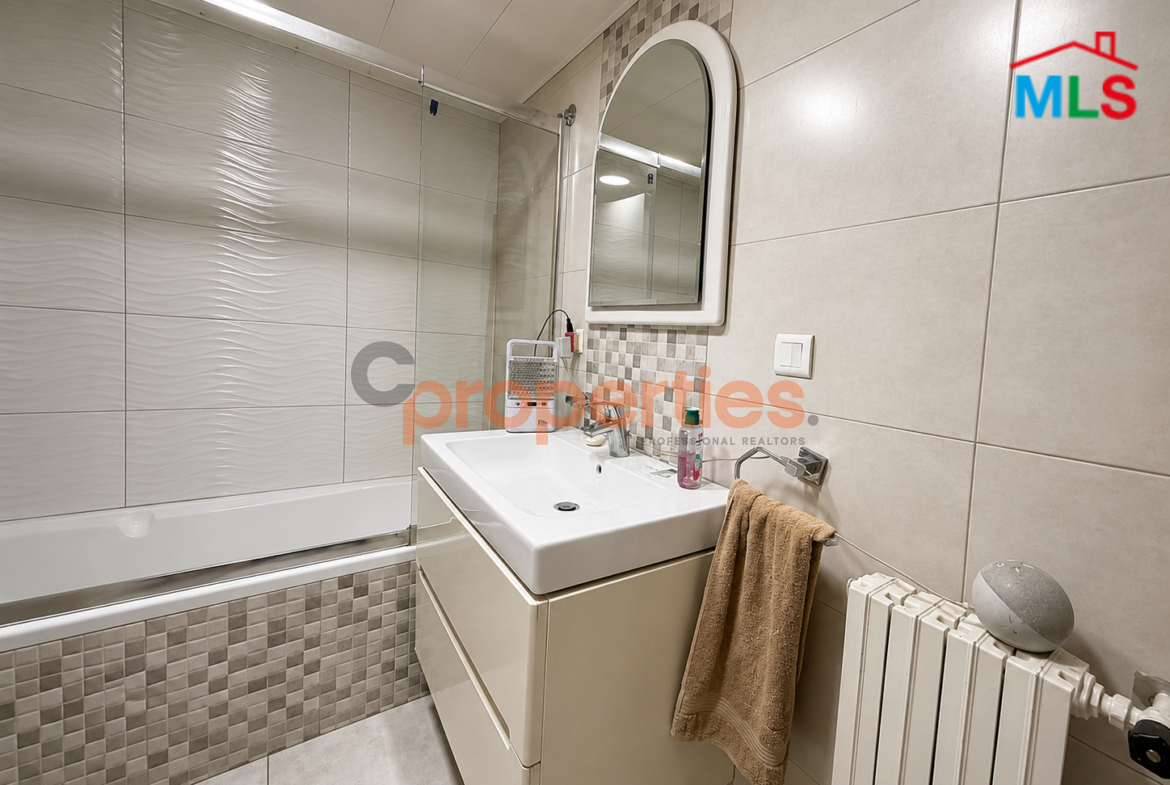 Apartment for Sale in Hazmieh شقة للبيع في الحازمية CPMK225