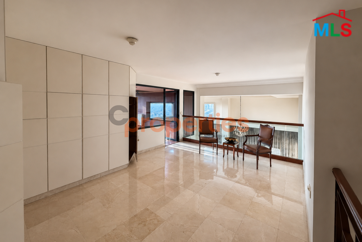 Apartment for Sale in Hazmieh شقة للبيع في الحازمية CPMK225