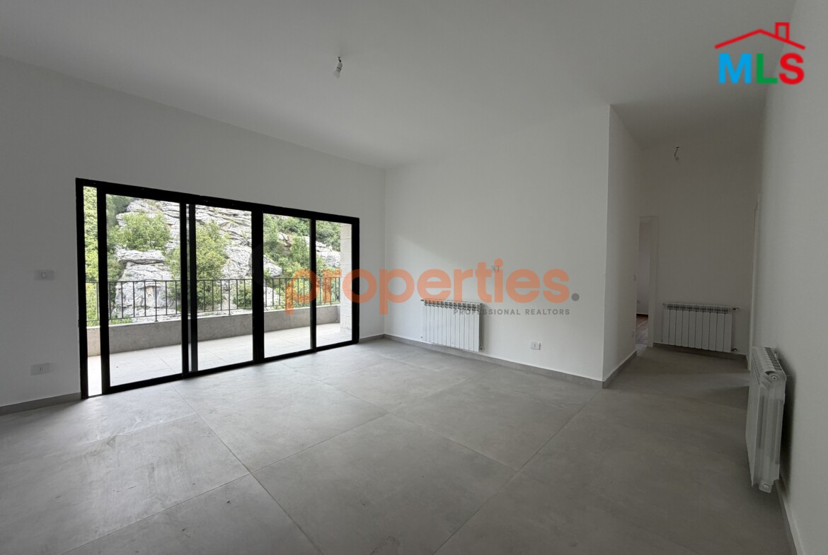 Apartment For Sale in Feytroun ШґЩ‚Ш© Щ„Щ„ШЁЩЉШ№ ЩЃЩЉ ЩЃЩЉШ·Ш±Щ€Щ† CPKMF113