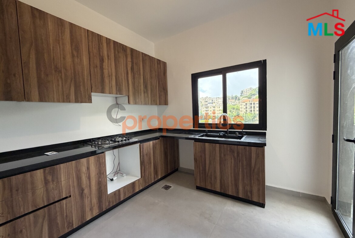 Apartment For Sale in Feytroun ШґЩ‚Ш© Щ„Щ„ШЁЩЉШ№ ЩЃЩЉ ЩЃЩЉШ·Ш±Щ€Щ† CPKMF113