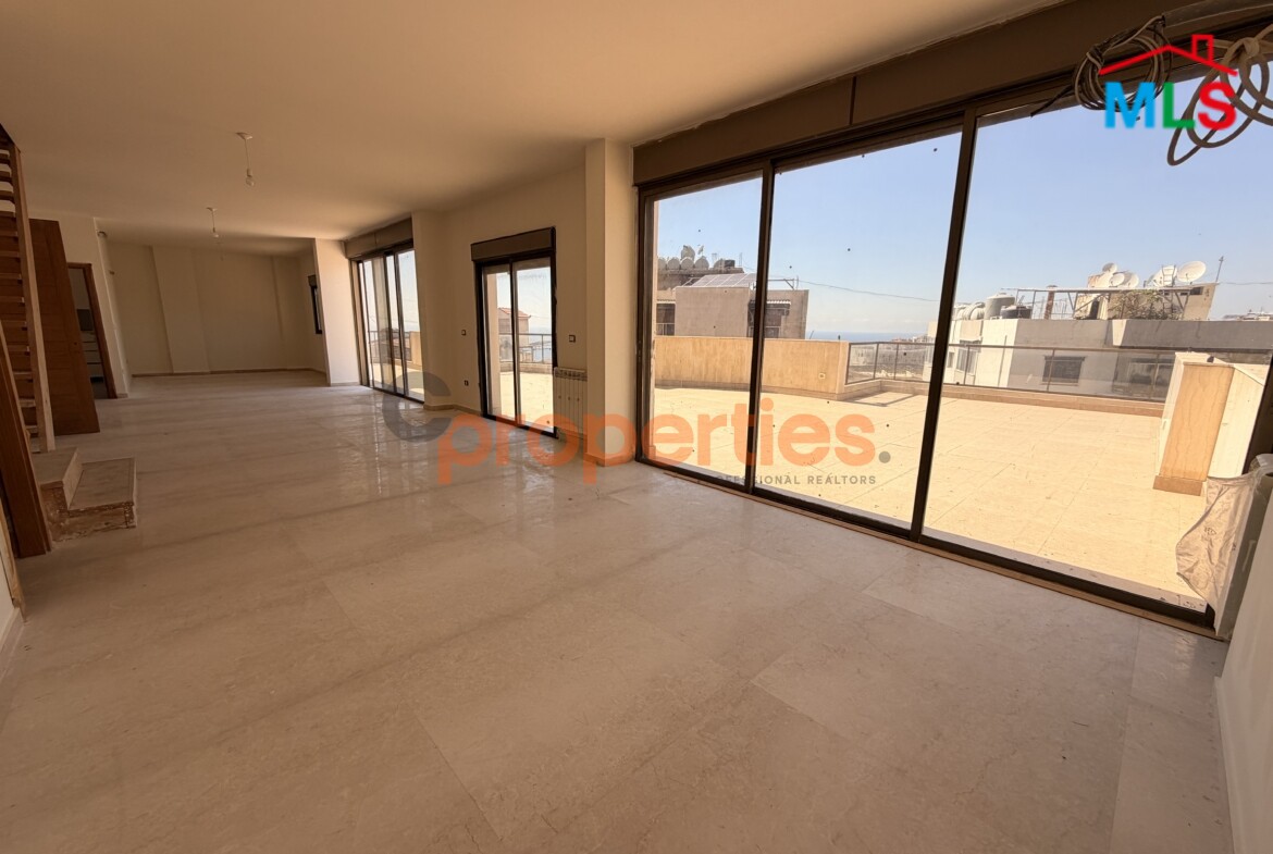 Duplex with Terrace for Sale in Naccache – CPLO40