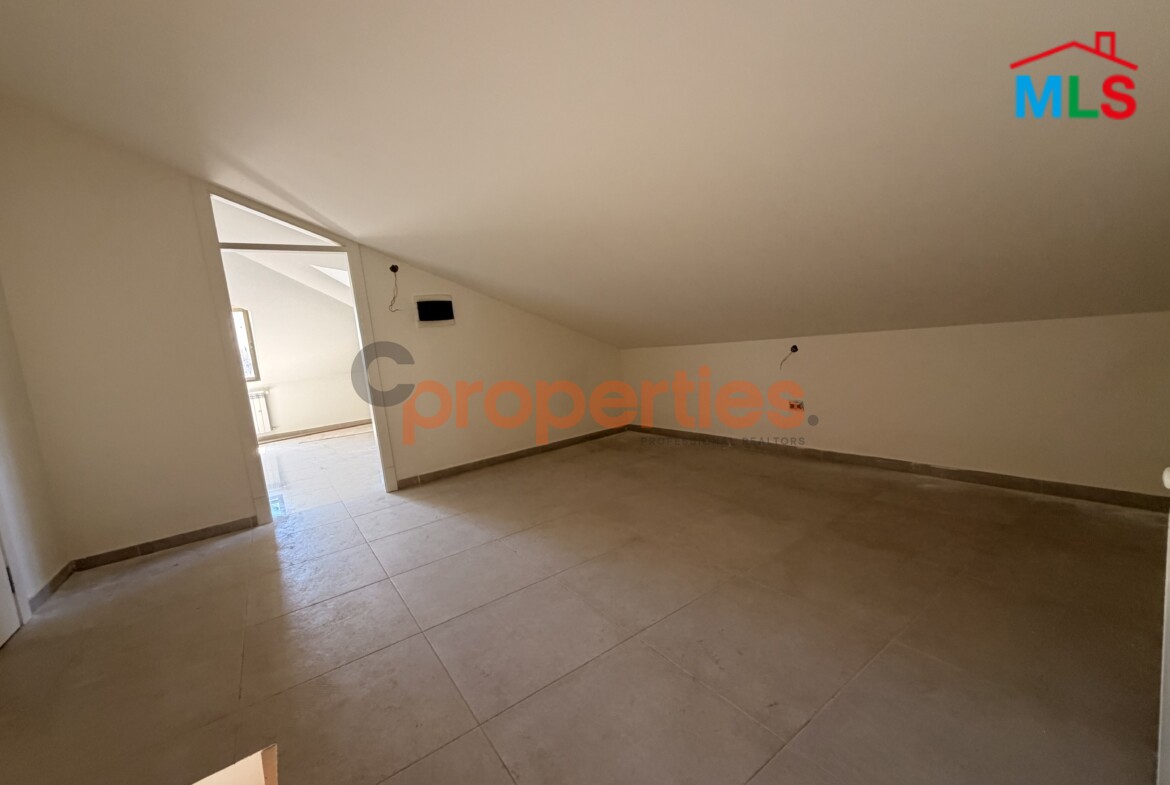 Duplex with Terrace for Sale in Naccache – CPLO40