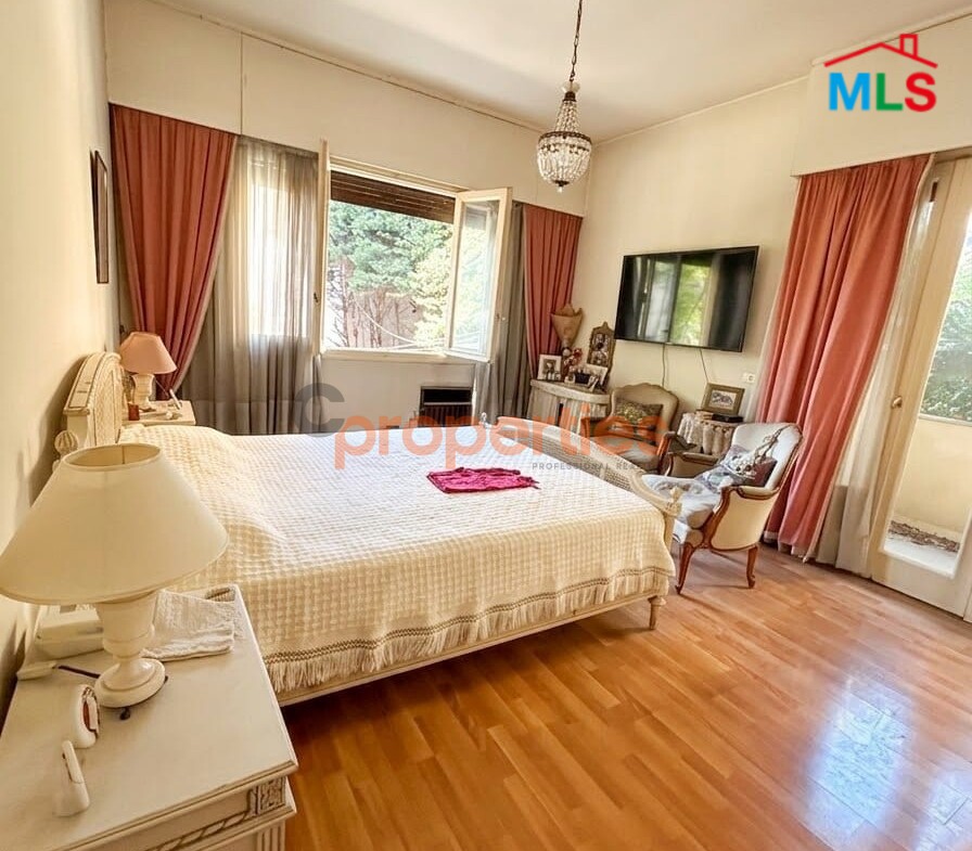 Apartment For Sale In Achrafieh – CPBMH32