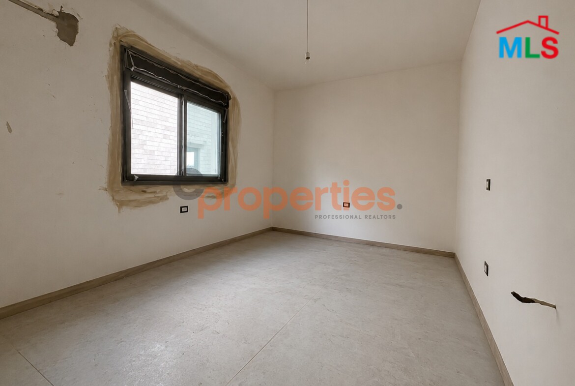 Apartment for Sale in Ballouneh شقة للبيع في بلونة CPKGK07