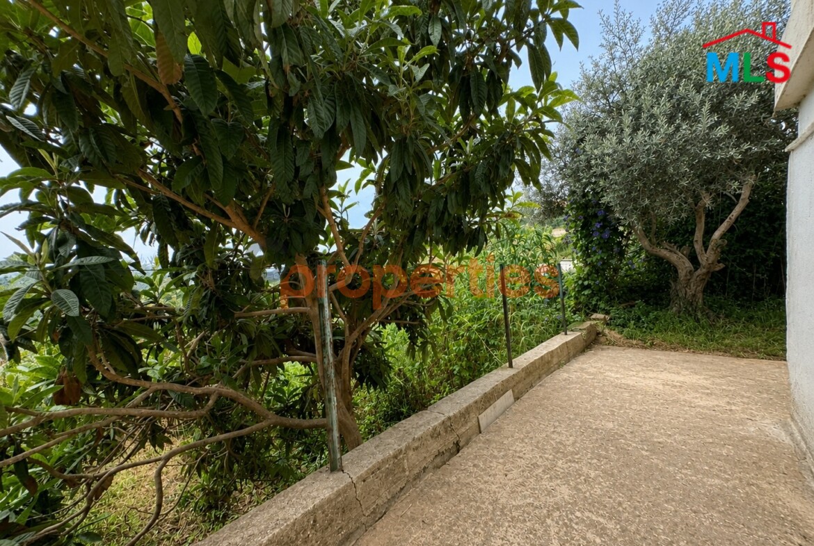 Studio Apartment For Sale in Kahaleh -شقة استوديو للبيع في الكحالة CPDD91
