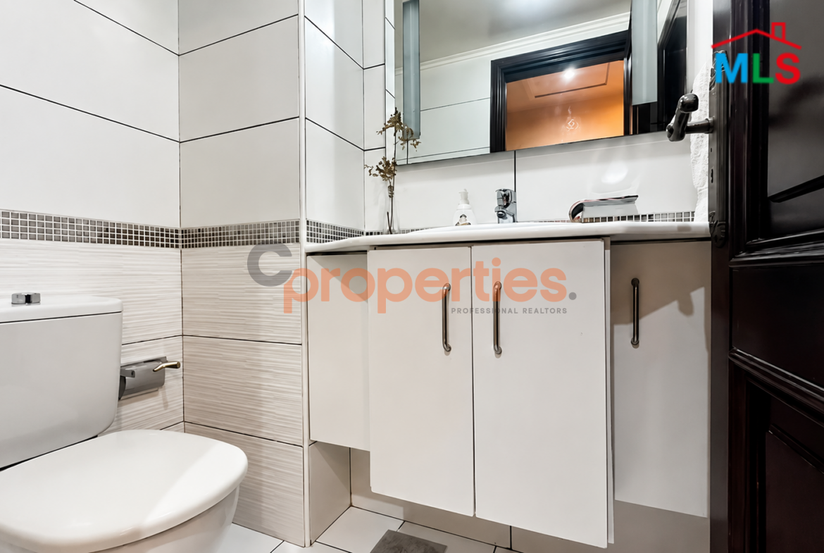 Front-Line Apartment For Sale in Rawche شقة للبيع في الروشة – CPBHS151