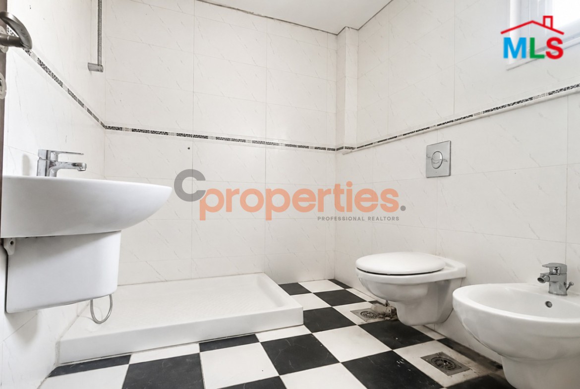 Apartment for Sale in Ras El Nabeh شقة للبيع في راس النبع – CPBZK34