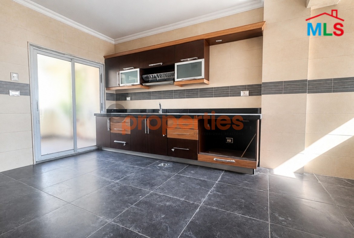 Apartment for Sale in Ras El Nabeh شقة للبيع في راس النبع – CPBZK34