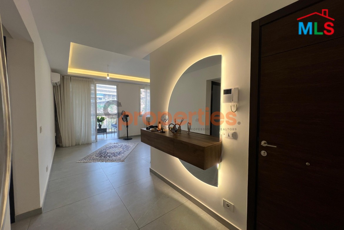 Apartment For Sale in Hazmieh شقة للبيع في الحازمية CPMK134