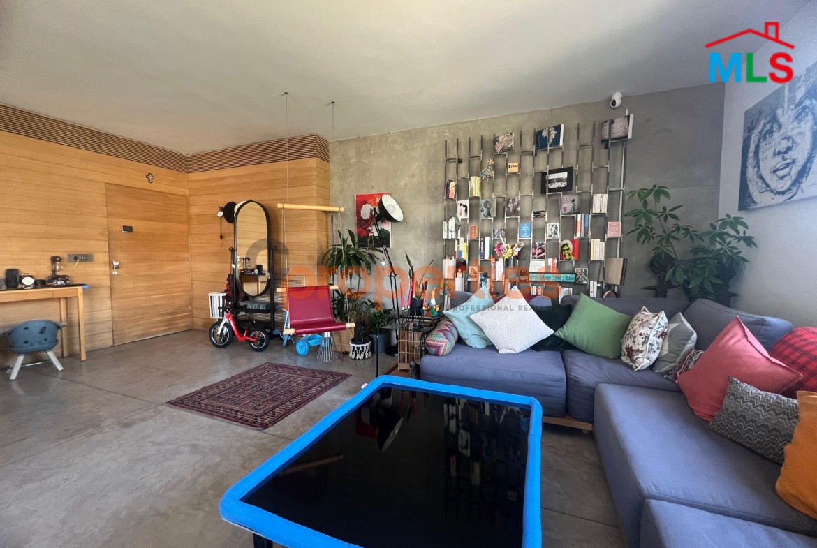 Apartment for sale in New Mar Takla شقة للبيع في مار تقلا CPMK106