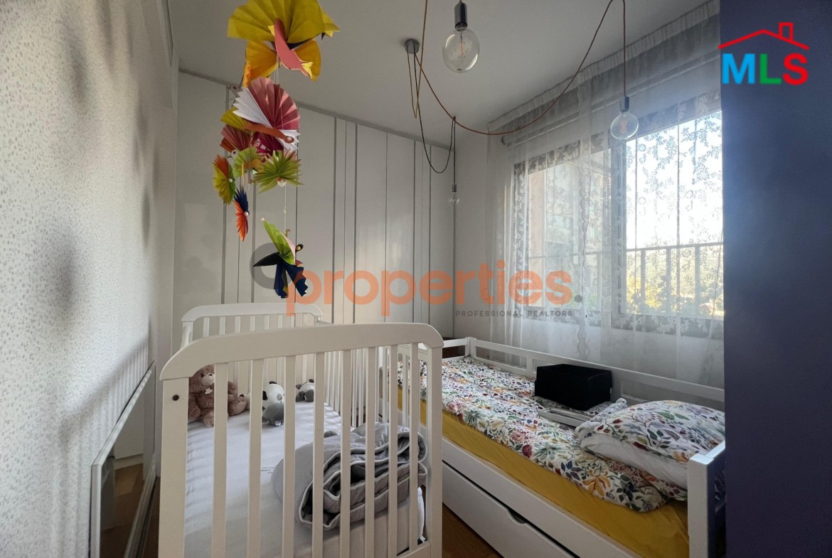 Apartment for sale in New Mar Takla شقة للبيع في مار تقلا CPMK106