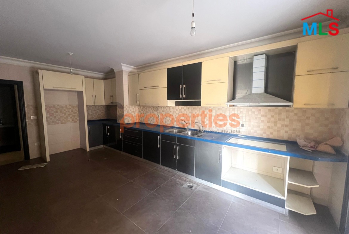 Apartment for sale in Hazmieh Mar Takla شقة للبيع في الحازمية CPMK131