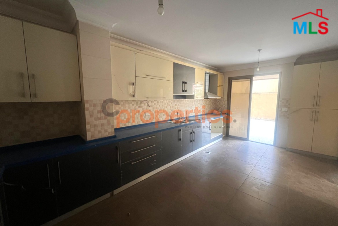 Apartment for sale in Hazmieh Mar Takla شقة للبيع في الحازمية CPMK131