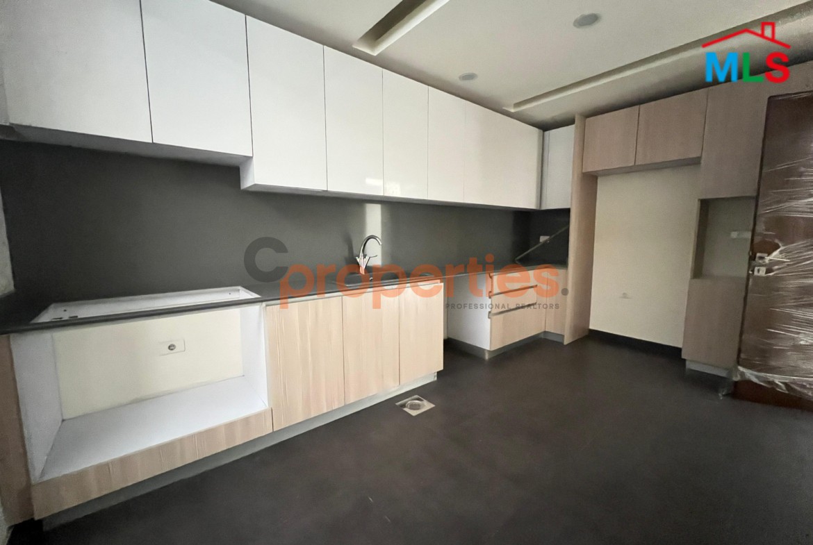 Apartment for sale in Hazmieh New Mar Takla شقة للبيع في الحازمية CPMK126