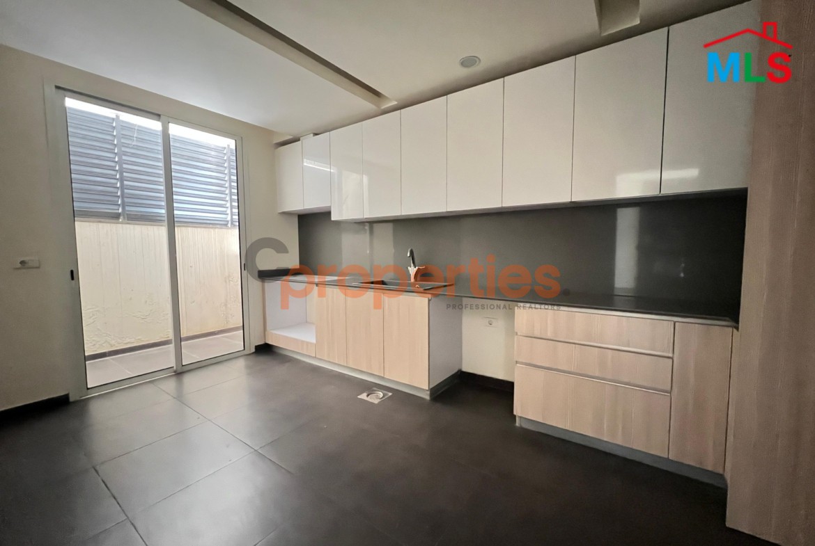 Apartment for sale in Hazmieh New Mar Takla شقة للبيع في الحازمية CPMK126