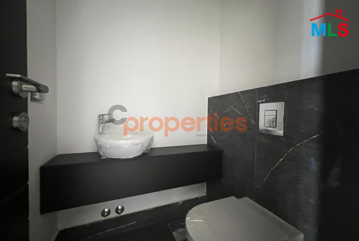 Apartment for sale in Hazmieh New Mar Takla شقة للبيع في الحازمية CPMK124