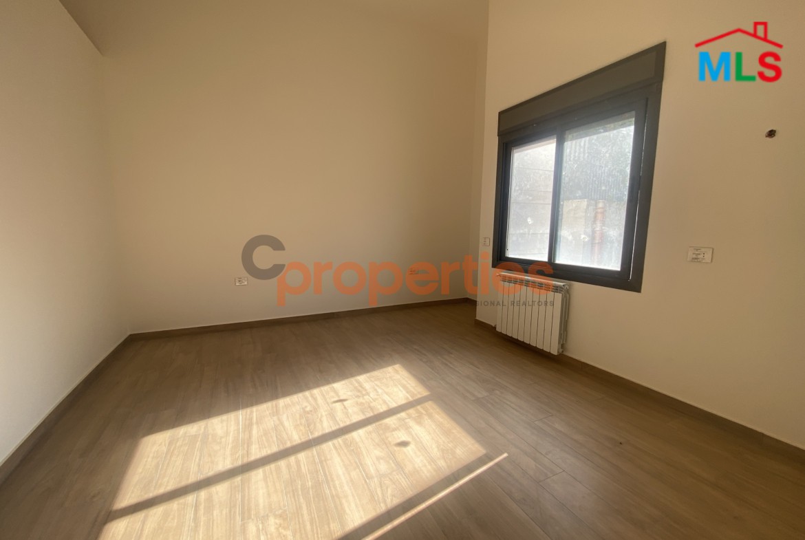 Apartment for Sale in Yarze – CPFY304 شقة للبيع في اليرزة