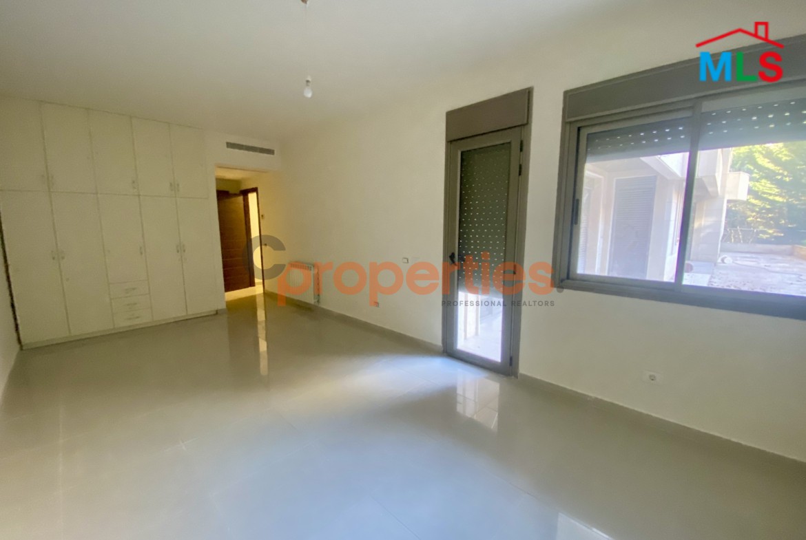 Apartment for Sale in Yarze شقة للبيع في اليرزة CPFY305