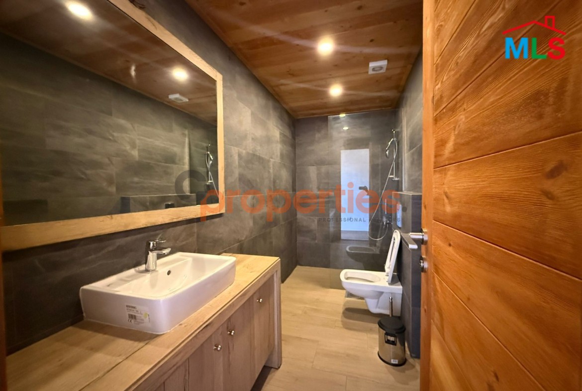 Chalet For Sale in Faraya شاليه للبيع في فاريا CPKMF103