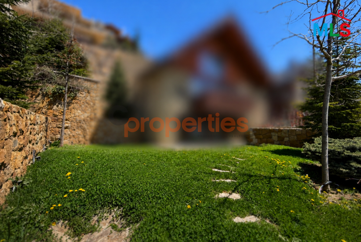 Chalet For Sale in Faraya شاليه للبيع في فاريا CPKMF103