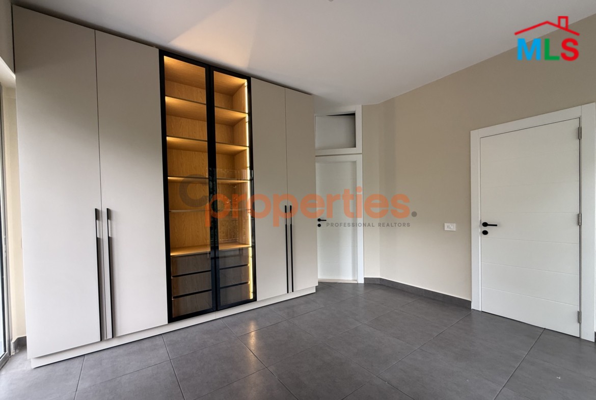 Chalet For Sale In Jounieh ШґШ§Щ„ЩЉШ© Щ„Щ„ШЁЩЉШ№ ЩЃЩЉ Ш¬Щ€Щ†ЩЉШ© CPKRS03