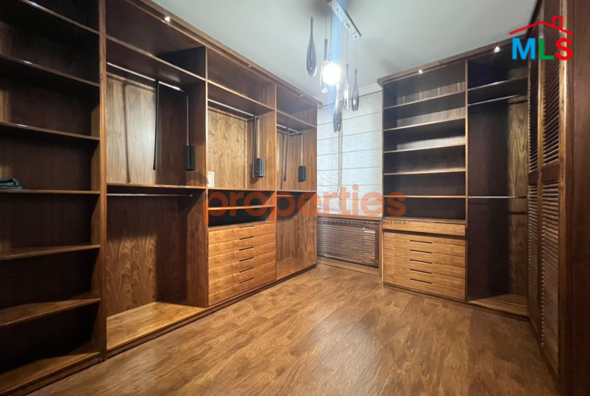 Apartment for Sale in Hamra CPBMKH60