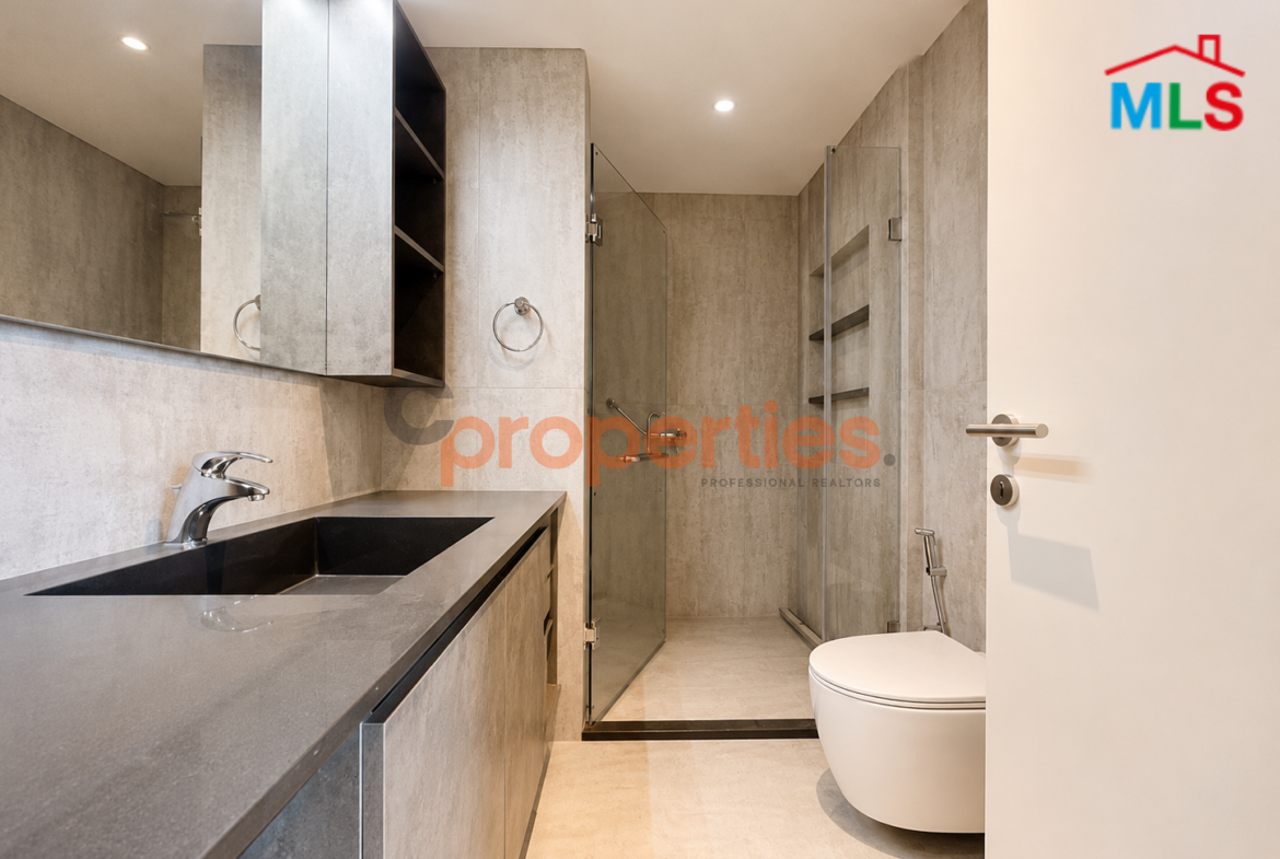 Apartment for sale in Ain Mraisse شقة للبيع في عين المريسة CPBMKH54
