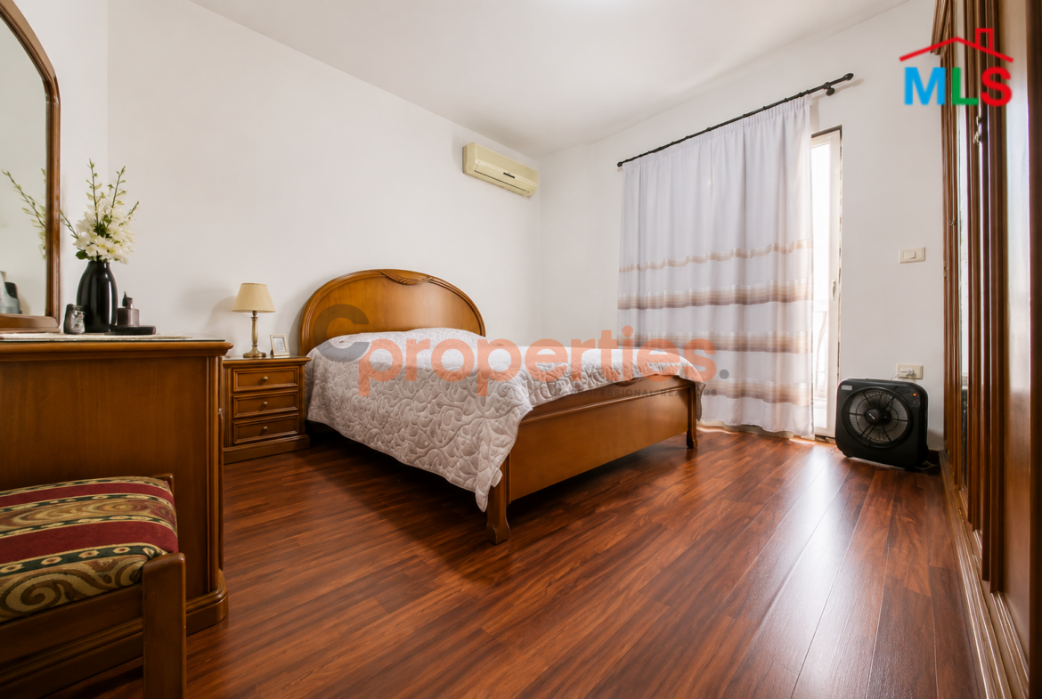 Apartment For Sale in Mar Elias CPBHN07 – شقة فخمة للبيع في مار الياس