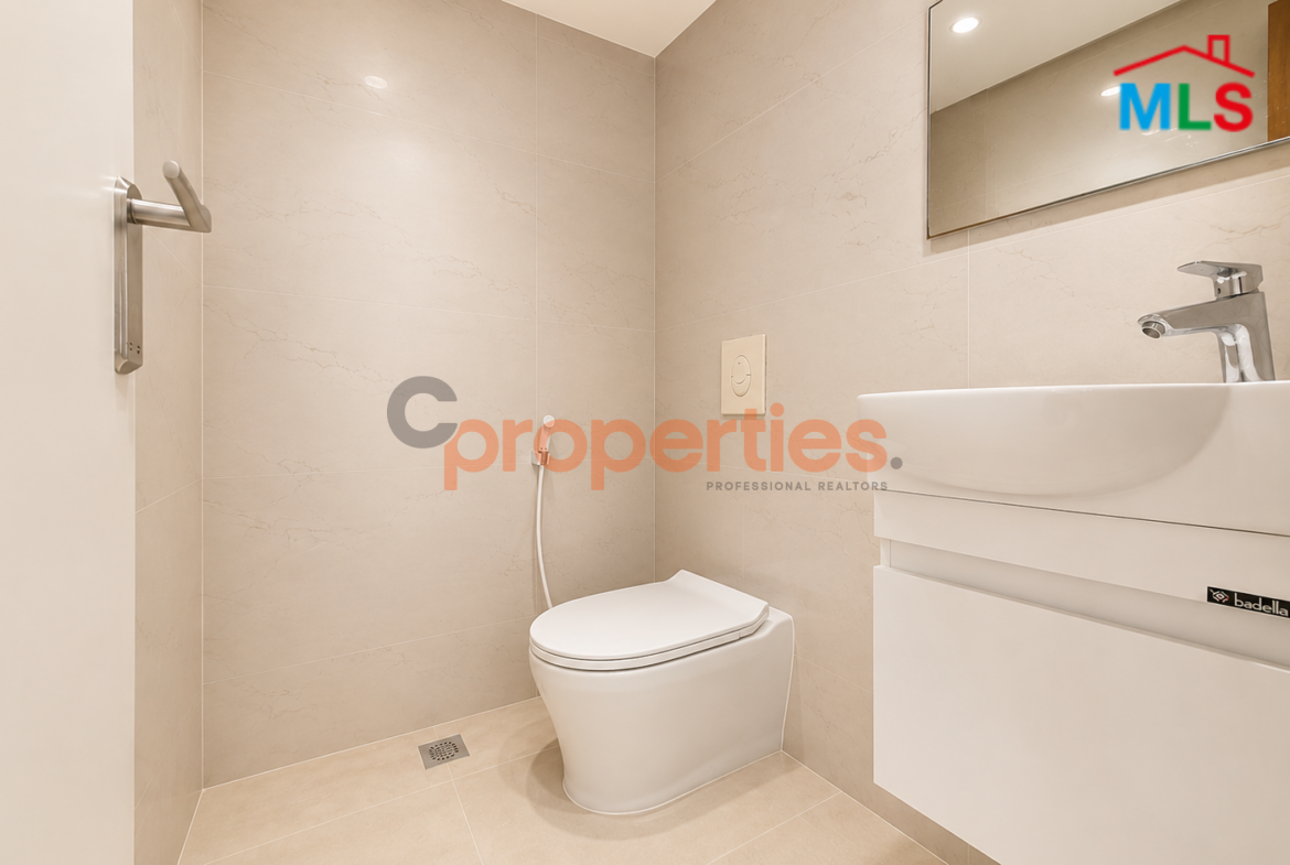 Apartment For Sale in Verdun CPBHN03 – شقة فخمة للبيع في فردان