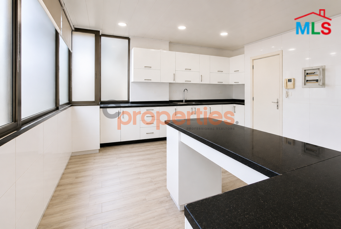 Apartment For Sale in Verdun CPBHN03 – شقة فخمة للبيع في فردان