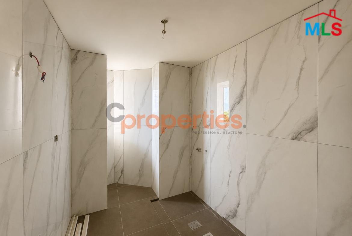 Apartment and Roof For Sale in Jeddayel CPES301