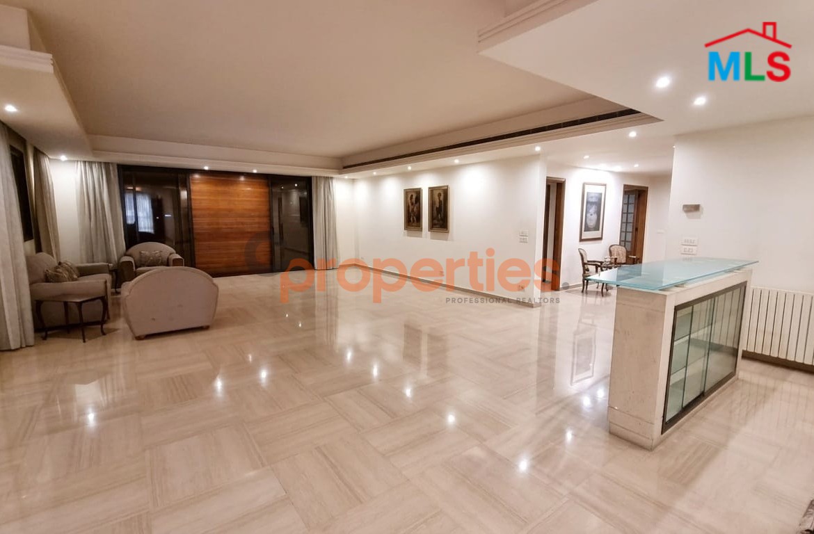 Apartment For Sale In Achrafieh – CPBMH27