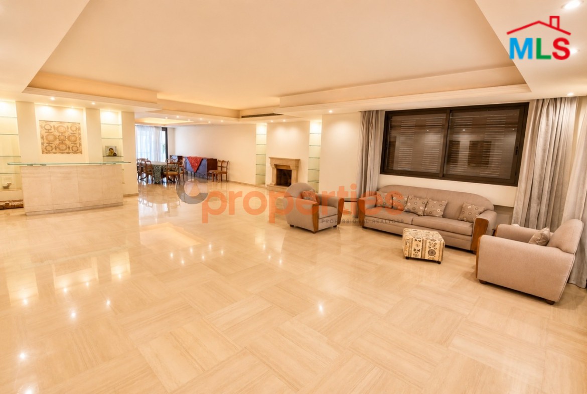 Apartment For Sale In Achrafieh – CPBMH27
