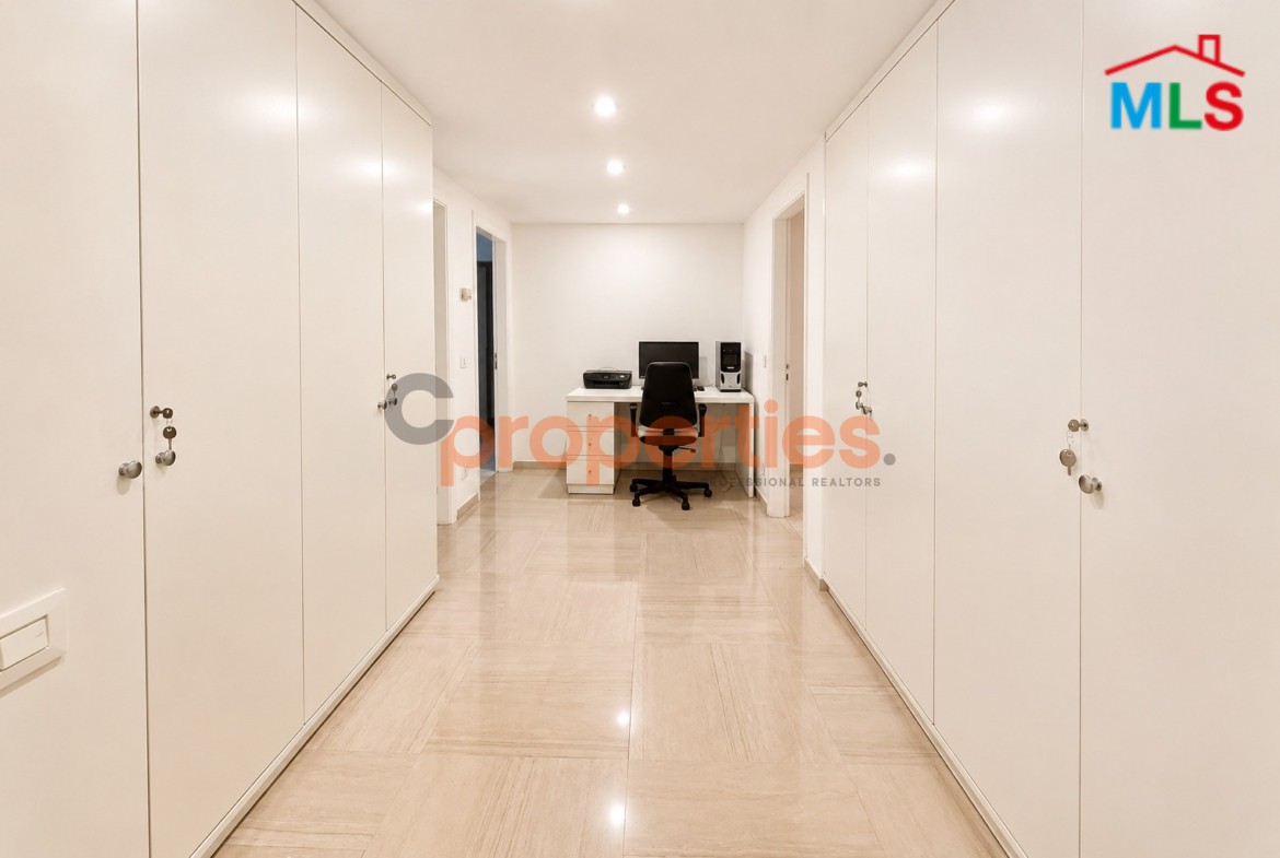 Apartment For Sale In Achrafieh – CPBMH27