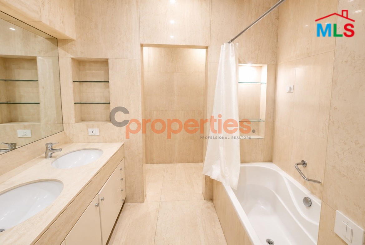 Apartment For Sale In Achrafieh – CPBMH27