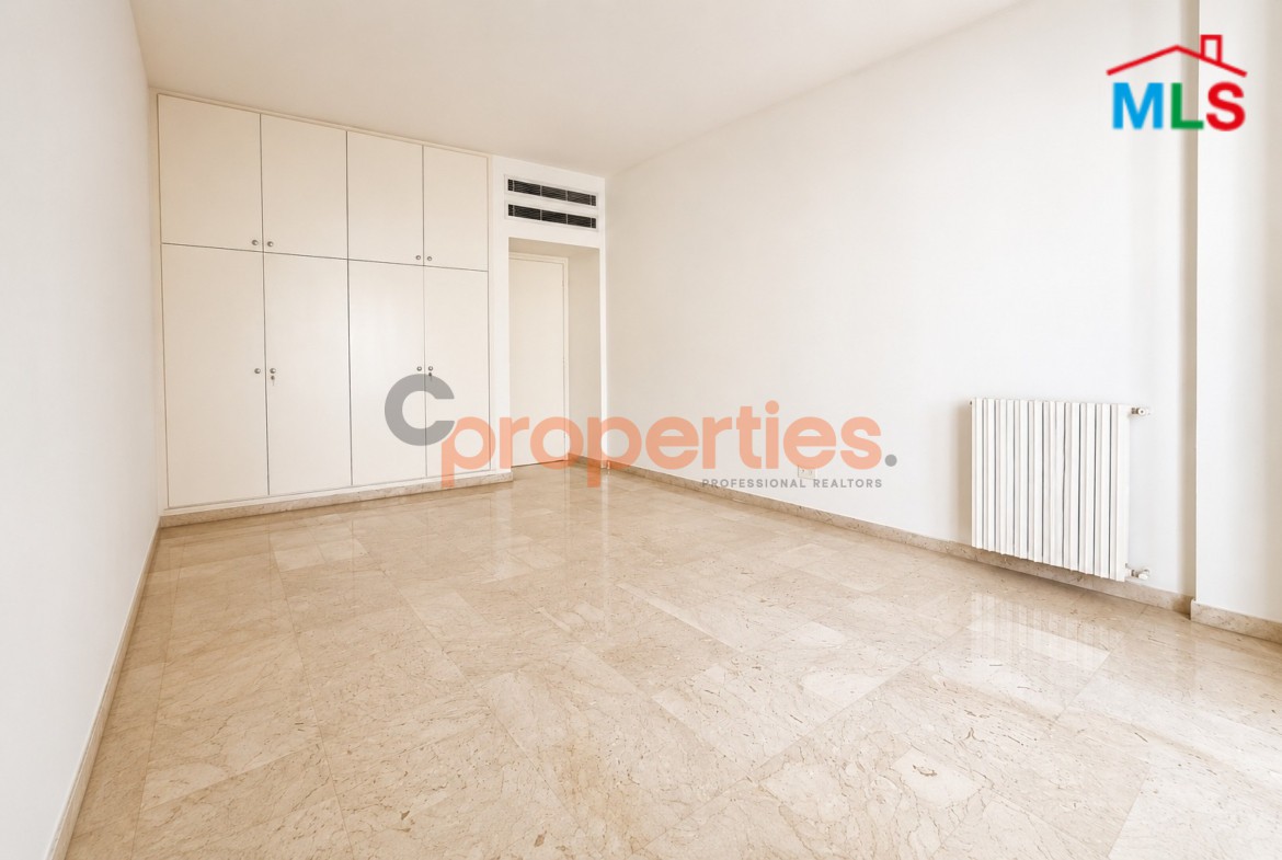 Apartment For Sale In Achrafieh – CPBMH27