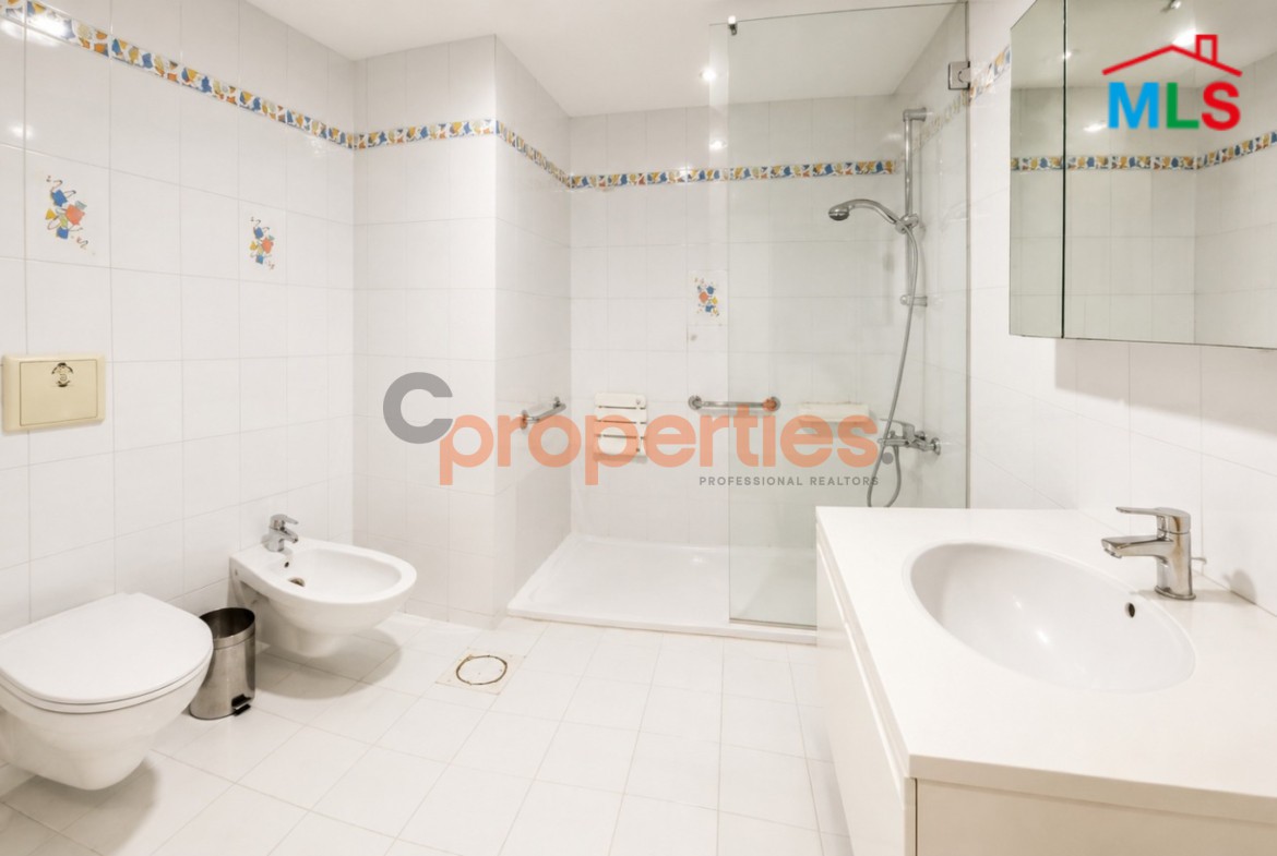 Apartment For Sale In Achrafieh – CPBMH27