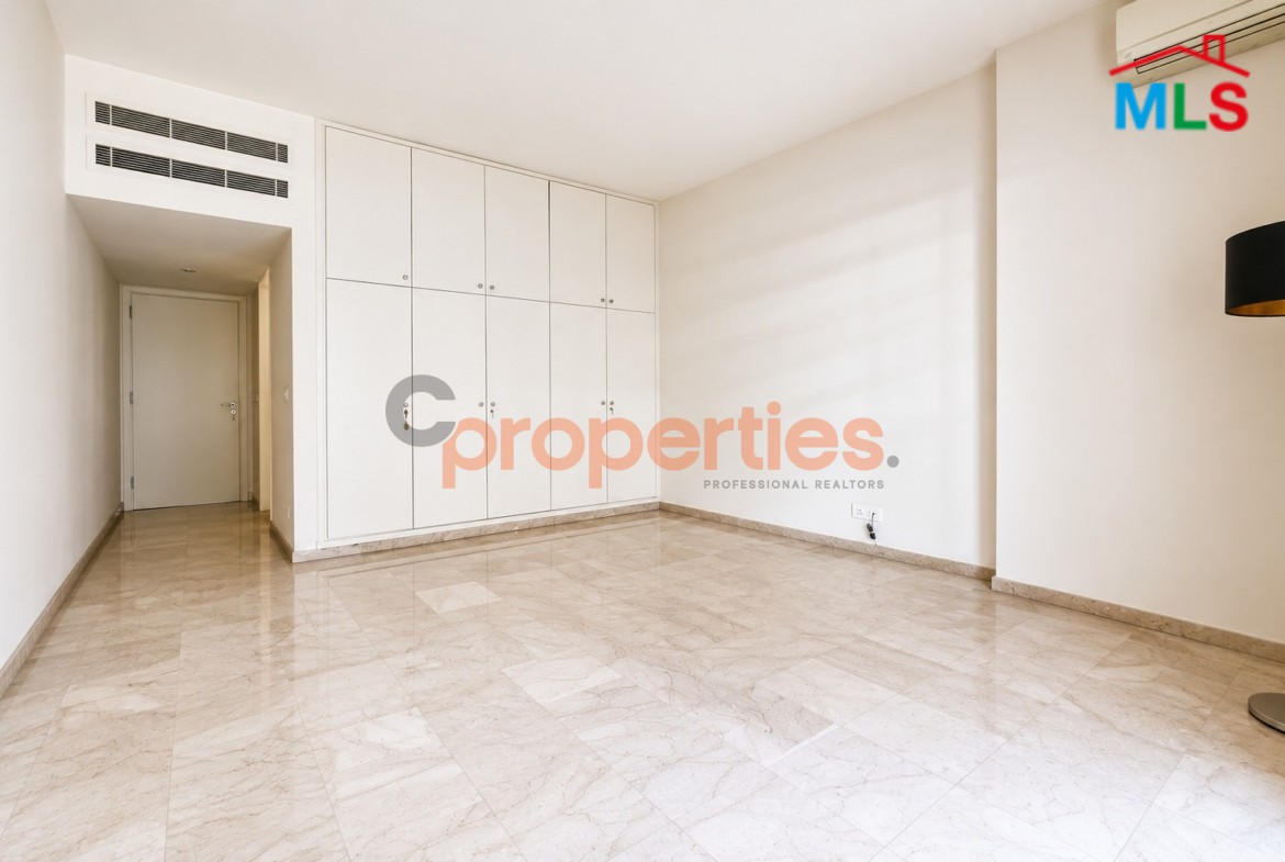 Apartment For Sale In Achrafieh – CPBMH27