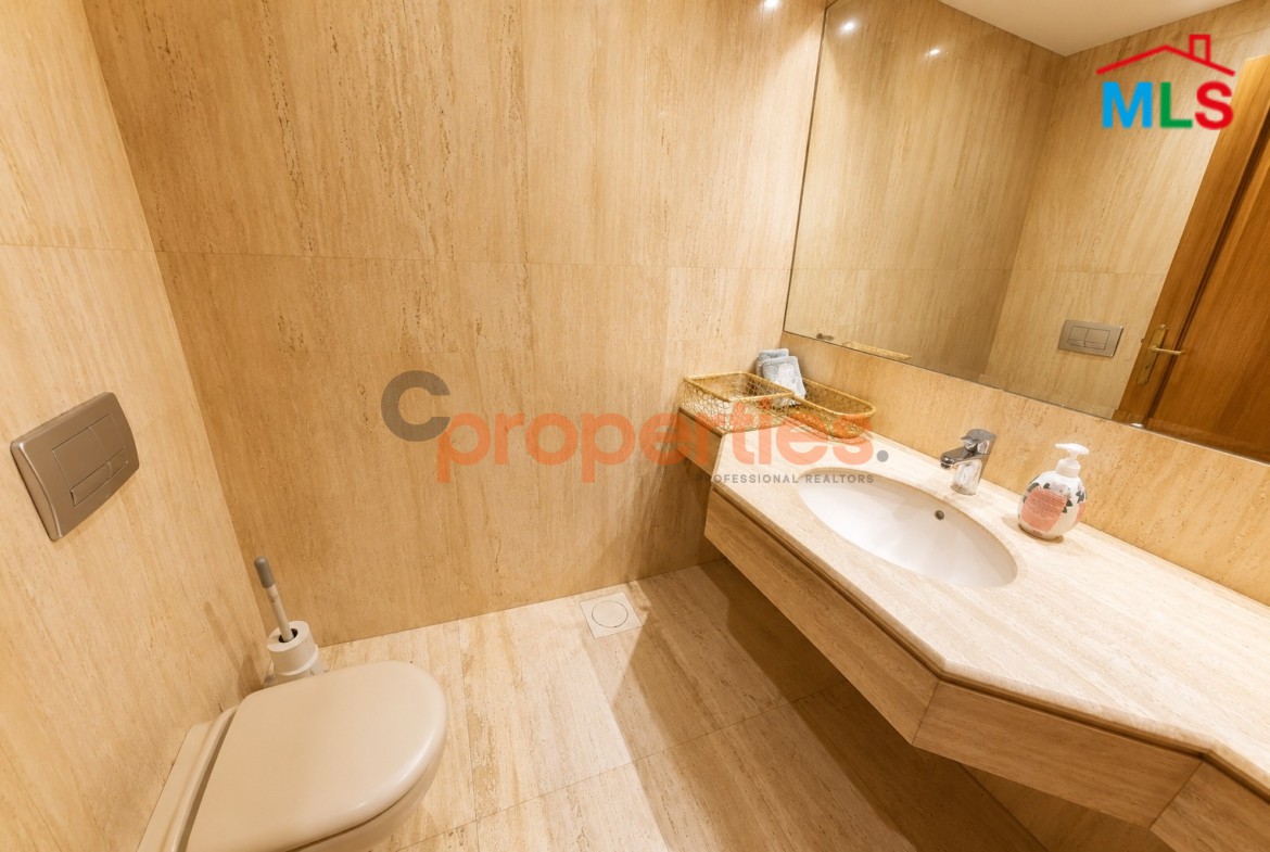 Apartment For Sale In Achrafieh – CPBMH27