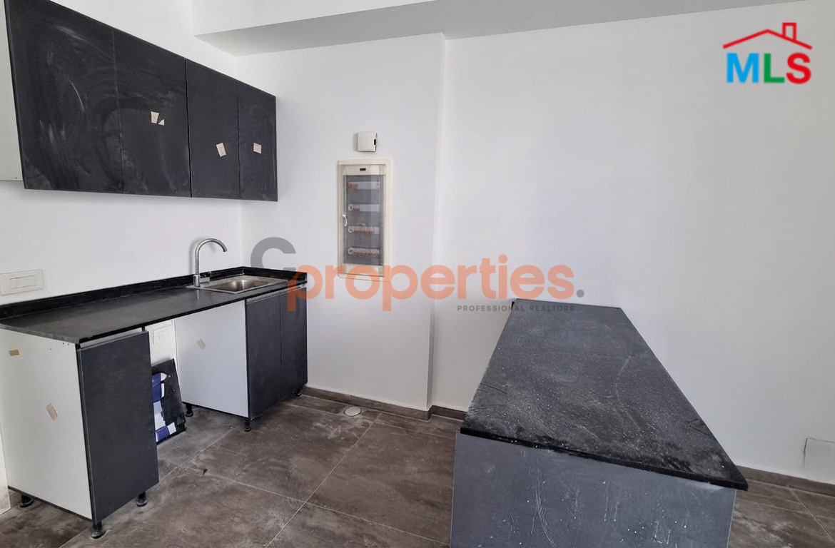 Apartment For Sale In Achrafieh – CPBMH29