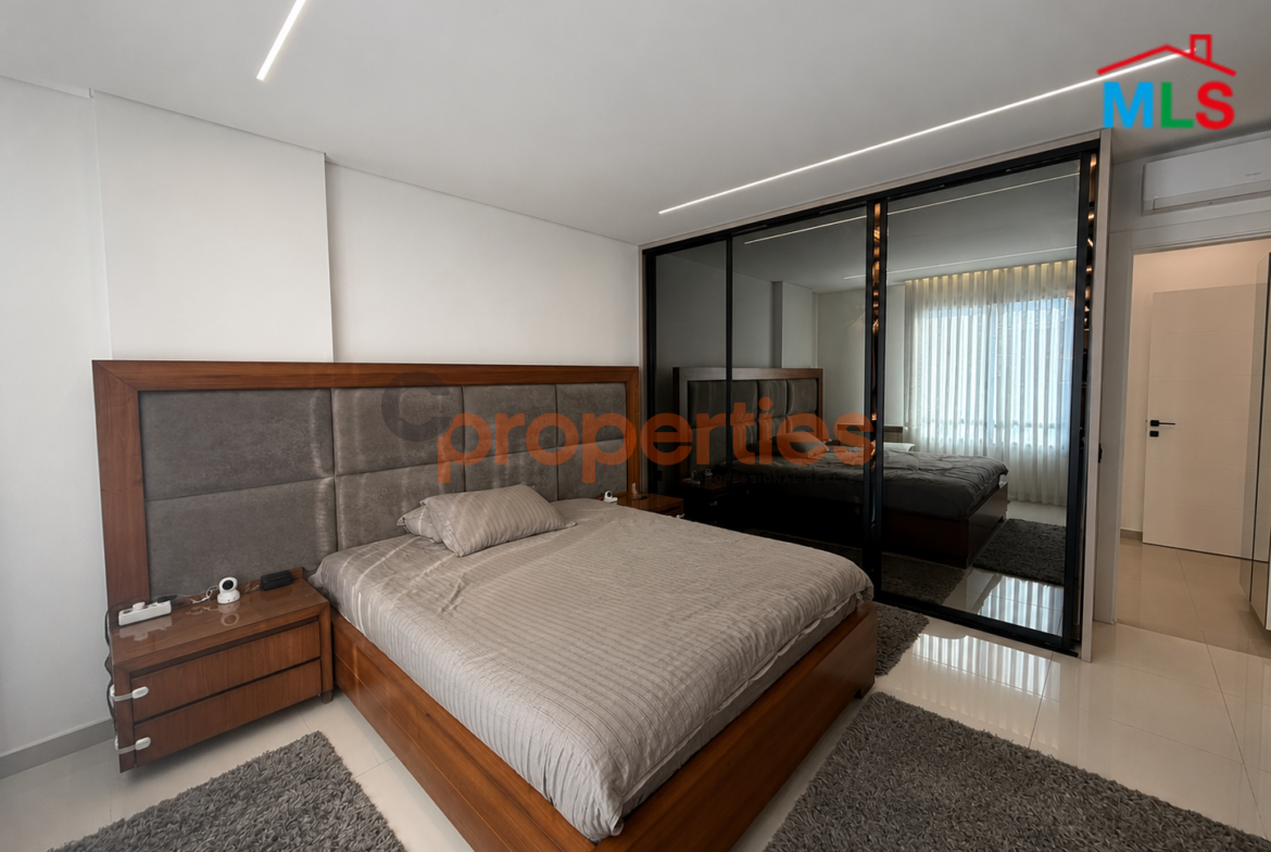 Apartment for sale in Hazmieh CPMK221 شقة للبيع في الحازمية