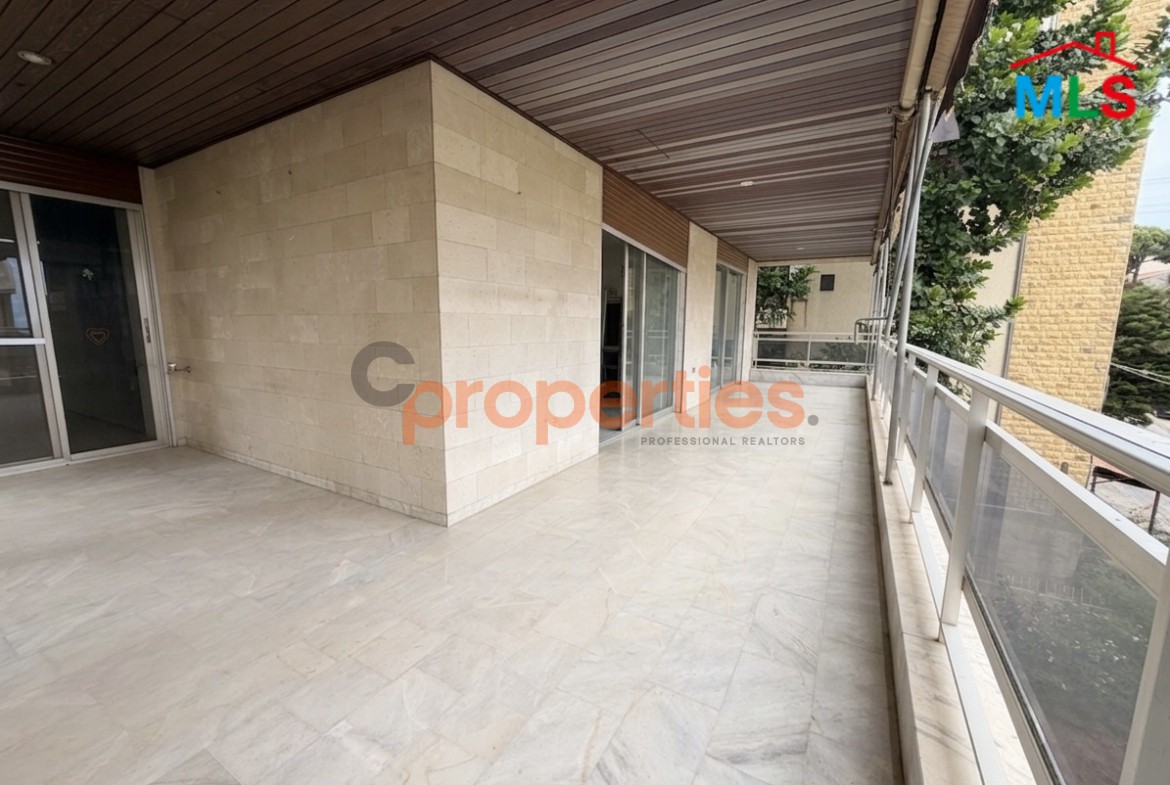 Apartment with Garden for Sale in Naccache – CPLO21