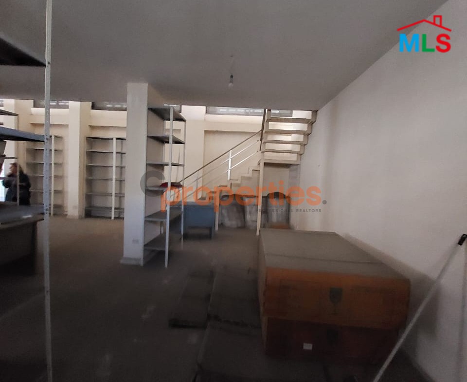 Showroom for Sale in Jdeideh صالة عرض للبيع في الجديدة CPSM274