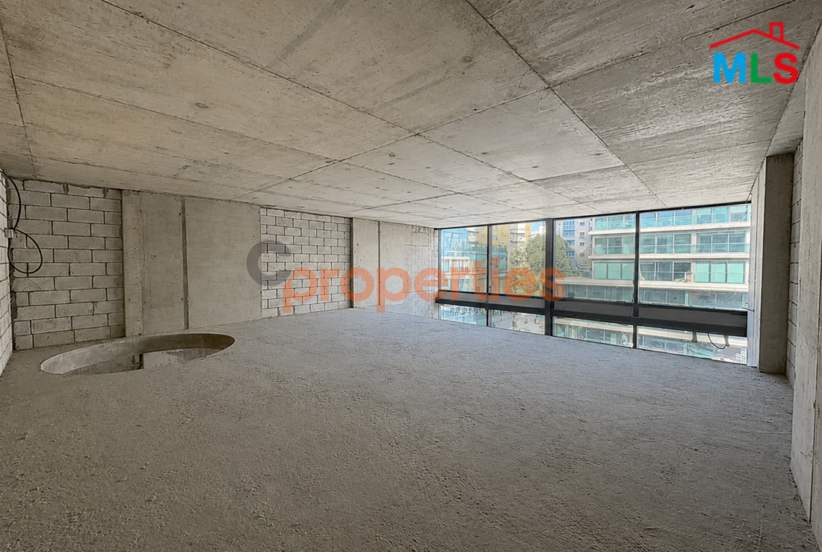 Office For Sale in Antelias مكتب للبيع في أنطلياس CPES228