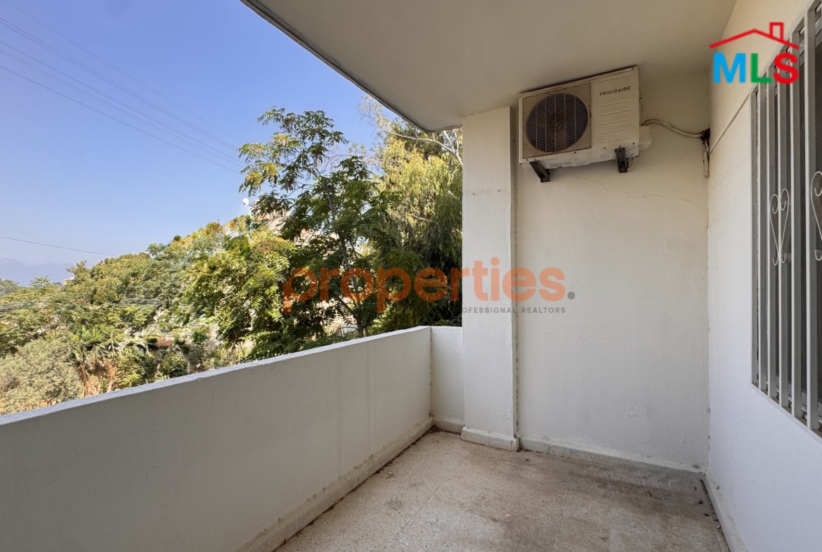 Apartment For Sale In Awkar- CPTA126- شقة للبيع في منطقة عوكر