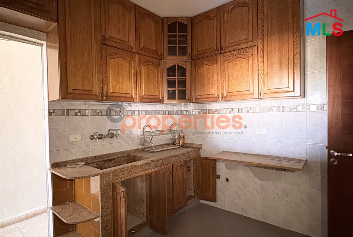 Apartment For Sale In Awkar- CPTA126- شقة للبيع في منطقة عوكر