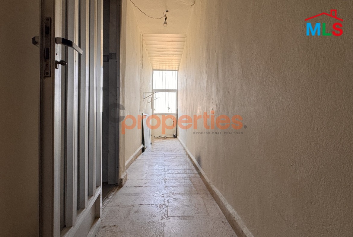 Apartment For Sale In Awkar- CPTA126- شقة للبيع في منطقة عوكر